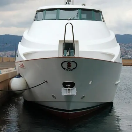 Small Miramare Sogno Sul Mare Apartment *